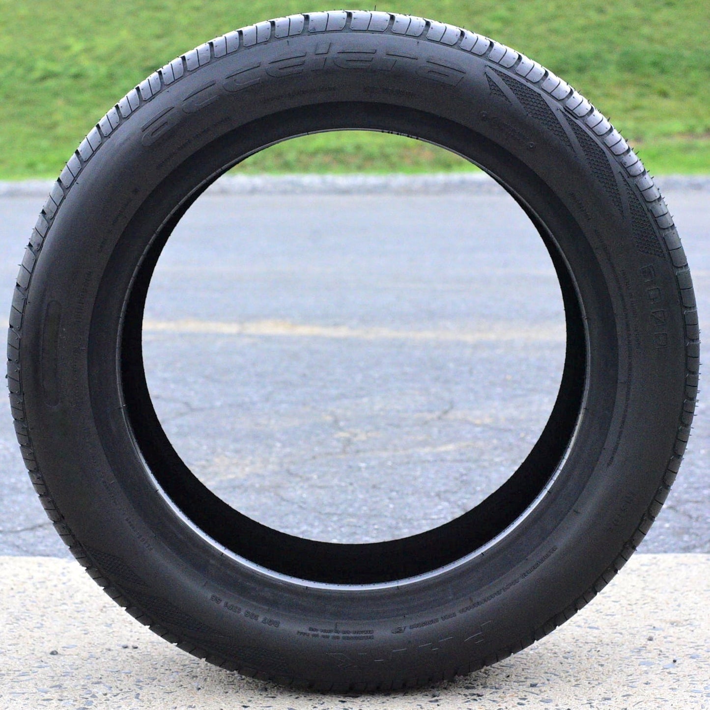 A set of 4 (four 225/40R20 101W XL AS A/S performance tires
